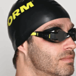 משקפת ה FORM Swim 2 Pro – עכשיו עם עדשה מזכוכית ותוספת של תכונות אימון חכמות